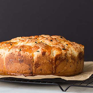 Cheesy Garlic Pull Apart Rolls - Red Star® Yeast