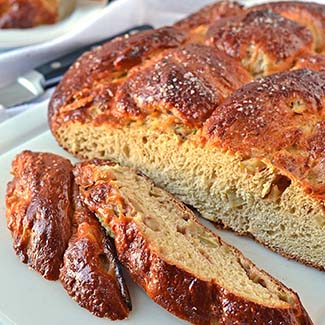 Apple Honey Challah - Red Star® Yeast