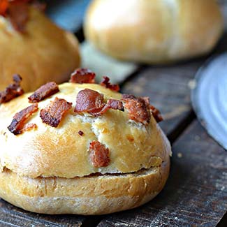 Beer and Bacon Hamburger Buns - Red Star® Yeast
