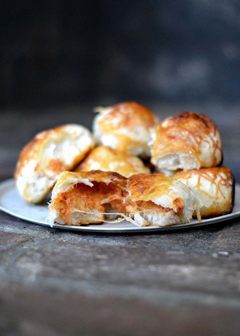 Cheesy Pizza Rolls