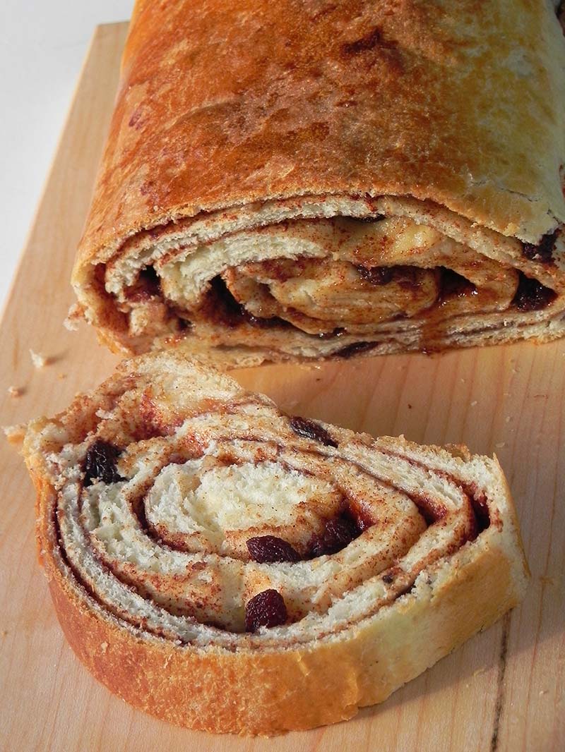 Cinnamon Raisin Swirl Bread