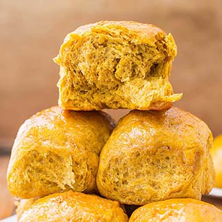 Dutch Oven Pumpkin Dinner Rolls - In the Kitchen with Honeyville