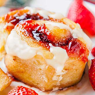 Strawberry Sweet Rolls with Vanilla Cream Cheese Glaze - Red Star® Yeast