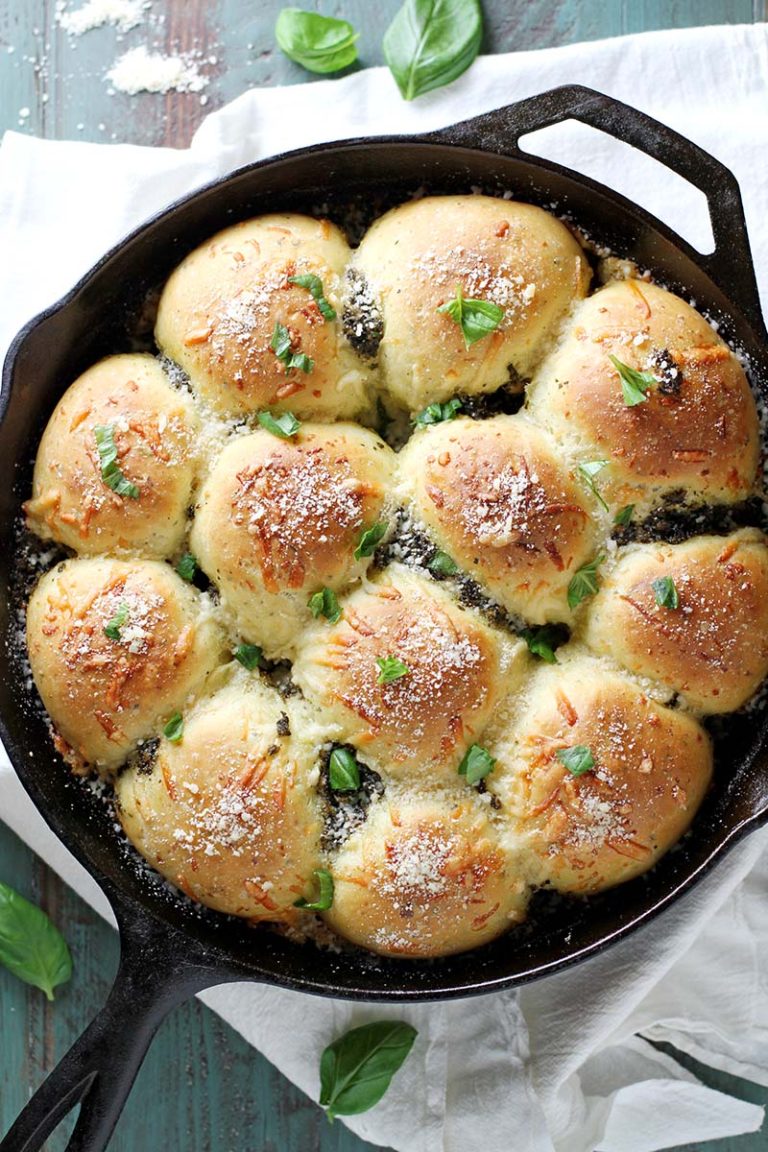 Skillet Rolls Recipe: How to Make It