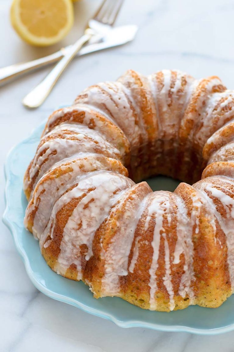 Grandma's Lemon Poppy Seed Cake Recipe: How to Make It