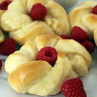 Lemon Sweet Roll Twists - Red Star® Yeast