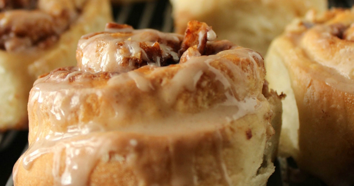 Apple Pecan Sweet Rolls | Red Star® Yeast