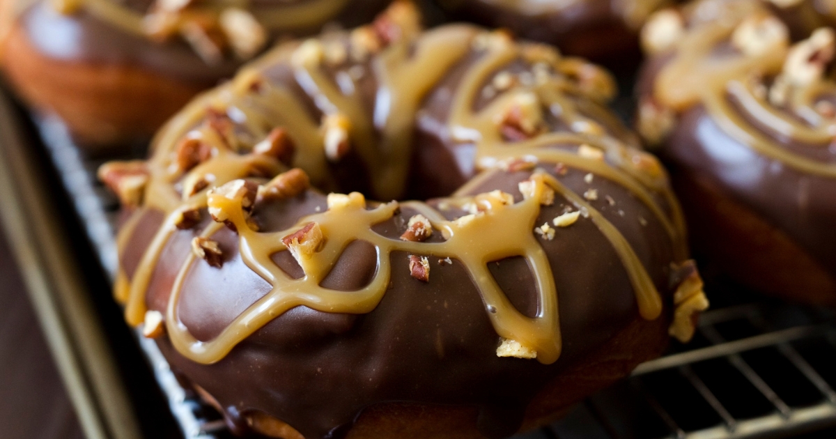 Chocolate Caramel Pecan Turtle Doughnuts | Red Star® Yeast