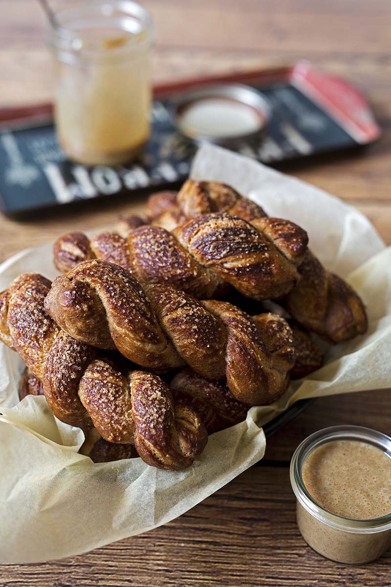 Cinnamon Pretzel Twists