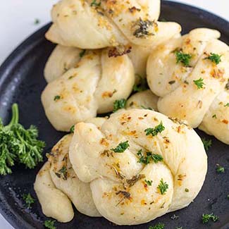 Garlic Parmesan Knots - Red Star® Yeast