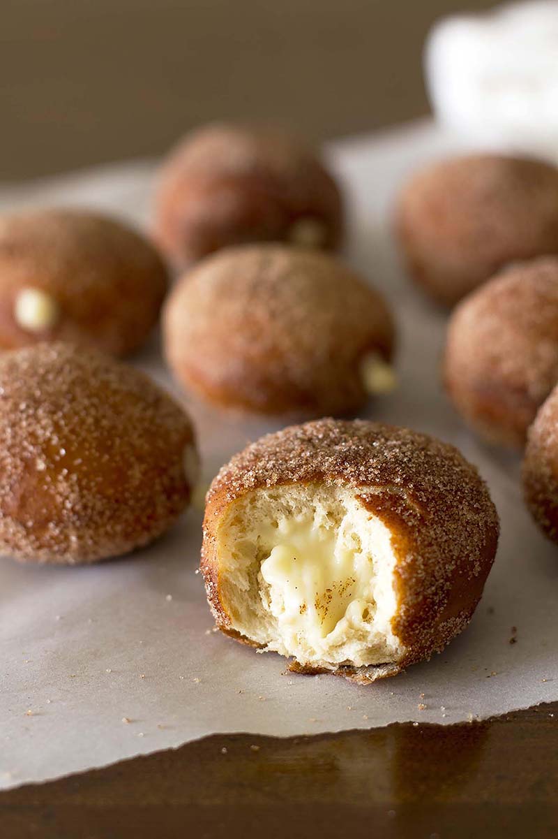 Maple Vanilla Stuffed Chai Doughnuts