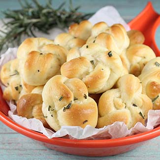 Quick Rosemary Garlic Knots - Red Star® Yeast