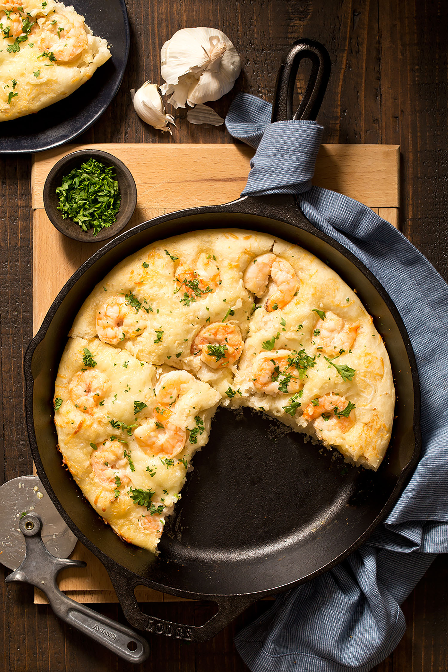 Shrimp Scampi Skillet Pizza