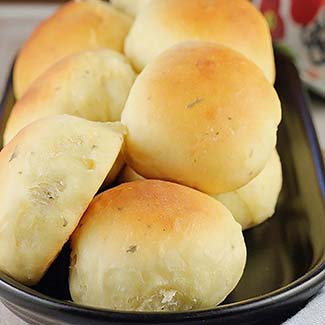 Buttermilk Ranch Dinner Rolls - Red Star® Yeast
