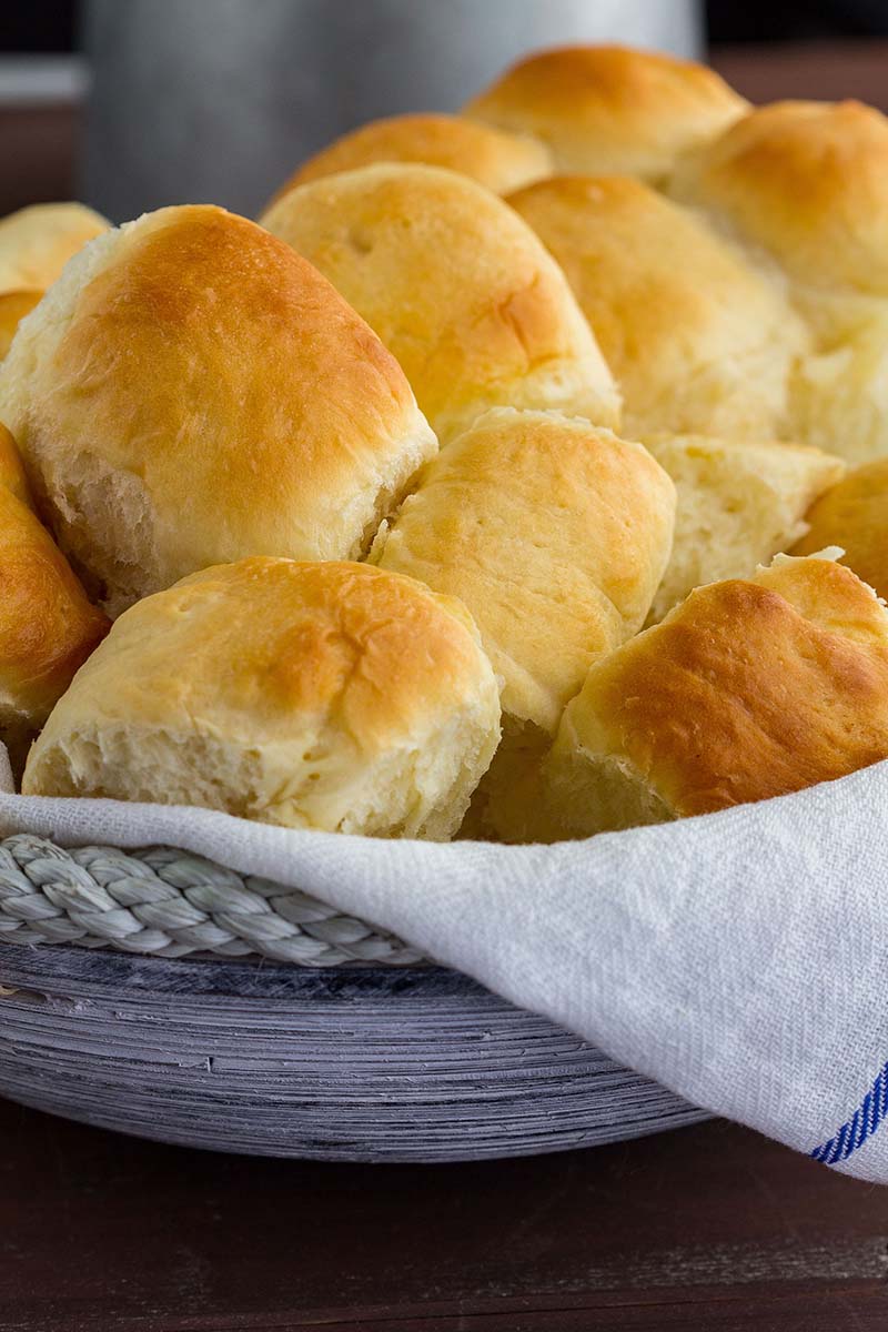 Amish Dinner Rolls