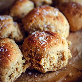 Slow Cooker Whole Wheat Dinner Rolls - Red Star® Yeast