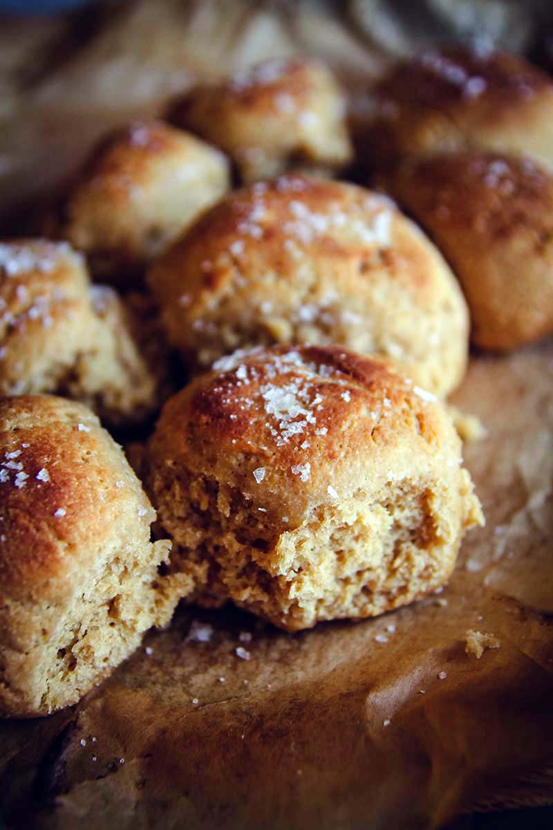 Slow Cooker Whole Wheat Dinner Rolls