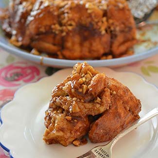 Caramel Cashew Monkey Bread