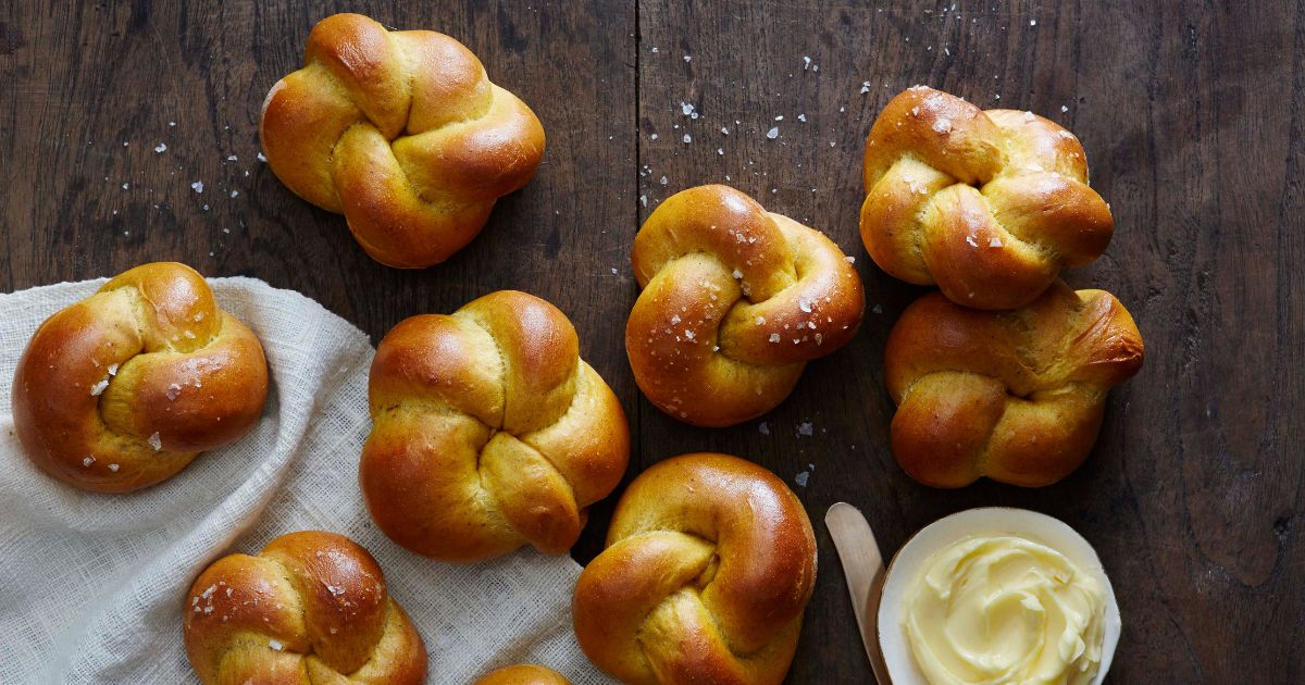Golden Pumpkin Dinner Rolls - Red Star® Yeast