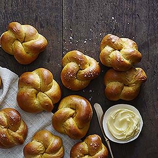 Golden Pumpkin Dinner Rolls - Red Star® Yeast