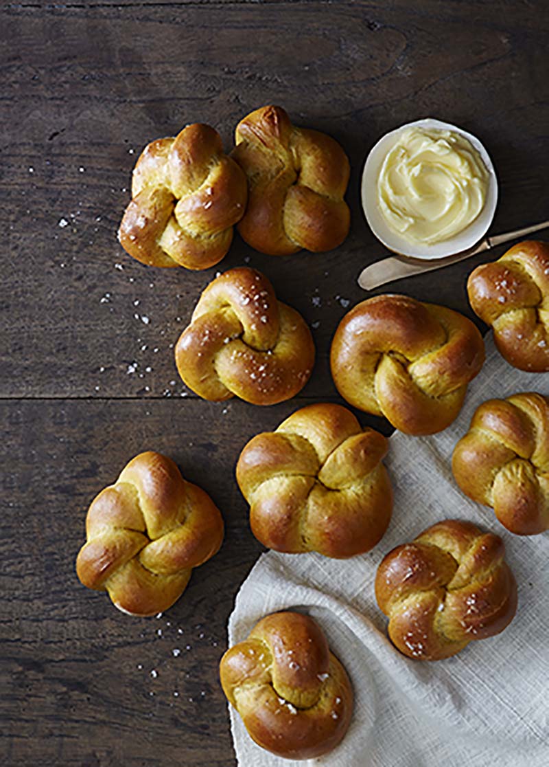 Golden Pumpkin Dinner Rolls | Red Star Yeast