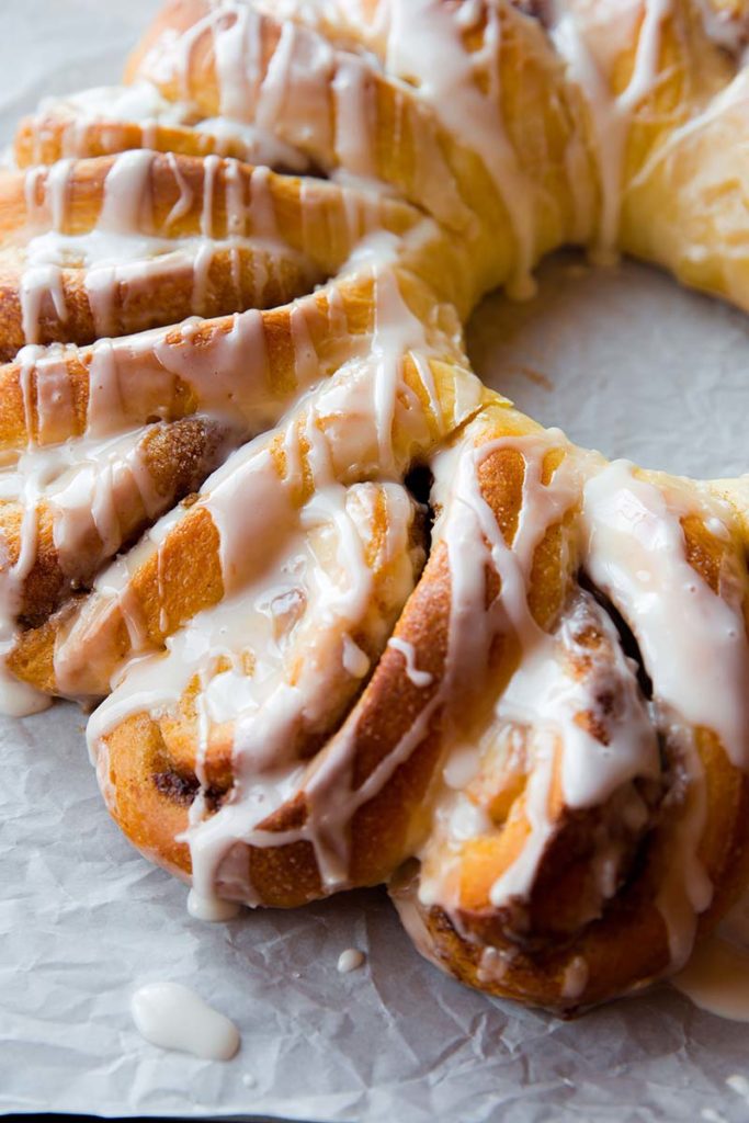 Cinnamon Roll Wreath recipe | Red Star Yeast