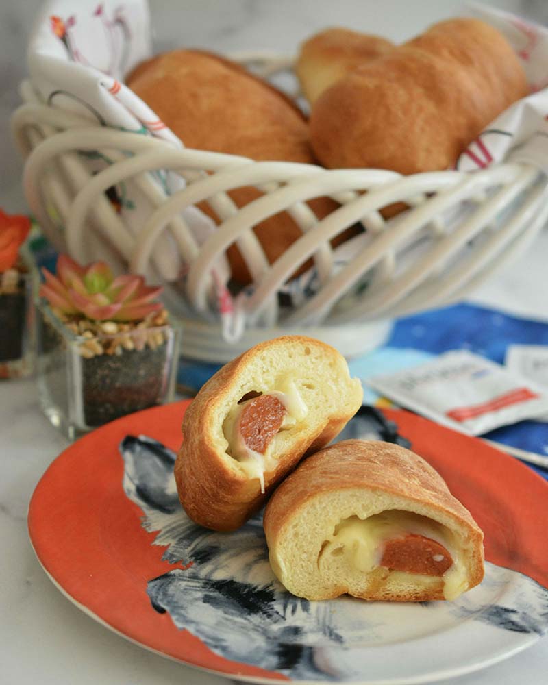 Home-style Pepperoni Rolls