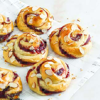 Cherry-Almond Sweet Rolls | Red Star® Yeast