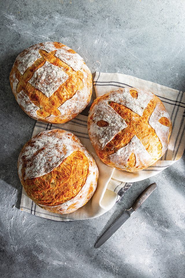 Cheddar Jalapeno Country Loaf | This delightfully savory Dutch oven boule delivers big on flavor. We used extra sharp white cheddar cheese and fresh jalapeños, but any cheese can be easily substituted. Find recipe at redstaryeast.com.