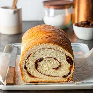 Cinnamon Raisin Swirl Buttermilk Bread | Red Star® Yeast