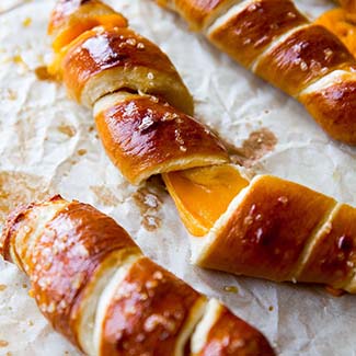 Cheesy Pretzel Twists