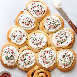 Cinnamon Roll Christmas Tree