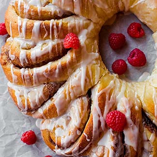 Cinnamon Roll Wreath