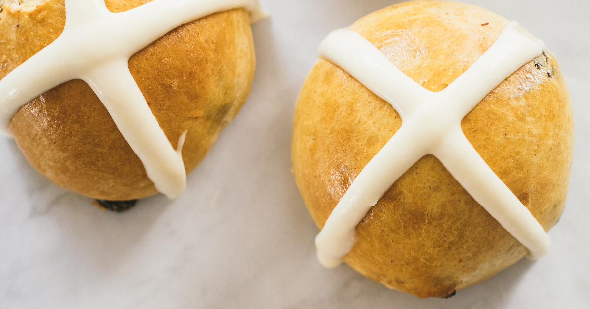 No Knead Hot Cross Buns | Red Star® Yeast