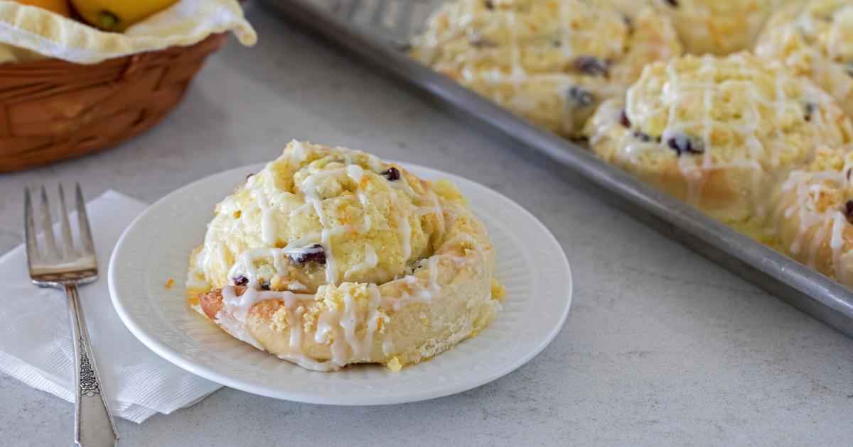 Cranberry Citrus Cream Cheese Sweet Rolls | Red Star® Yeast