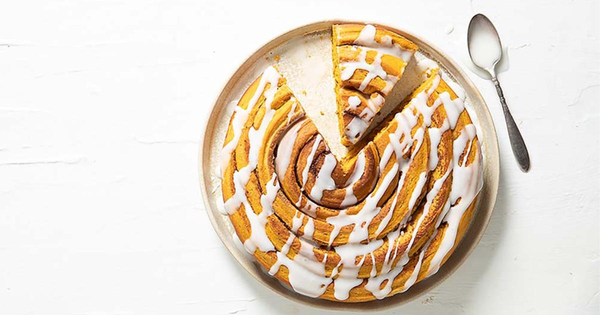 Giant Pumpkin-Masala Chai Sweet Roll | Red Star® Yeast