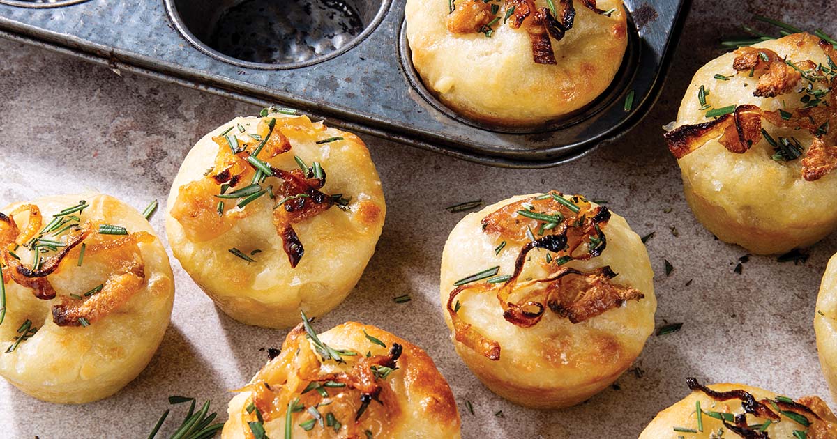 Roasted Garlic Caramelized Onion Focaccia Rolls | Red Star® Yeast
