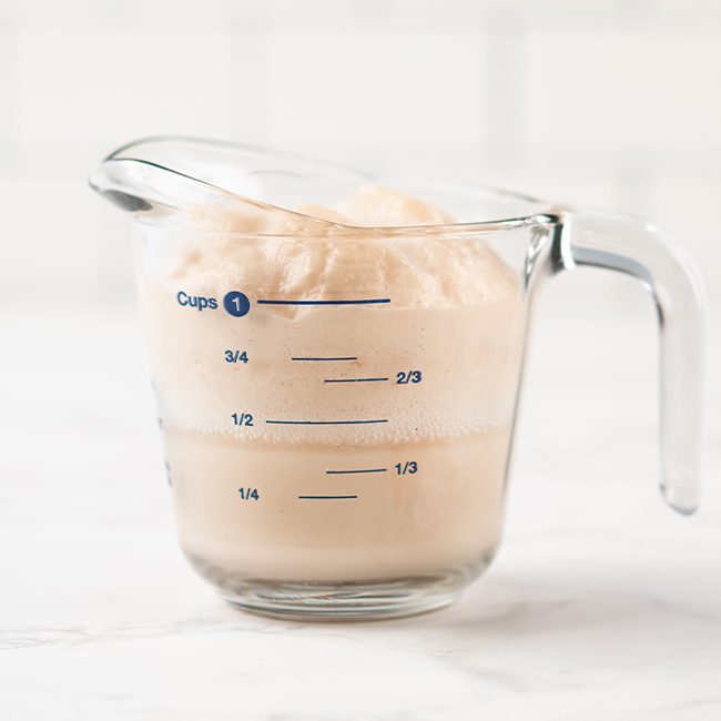 Active yeast foaming in liquid measuring cup