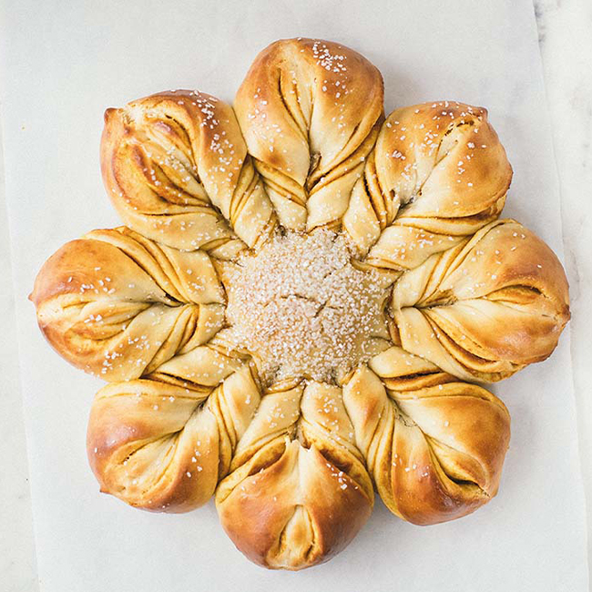 Pumpkin Star Bread