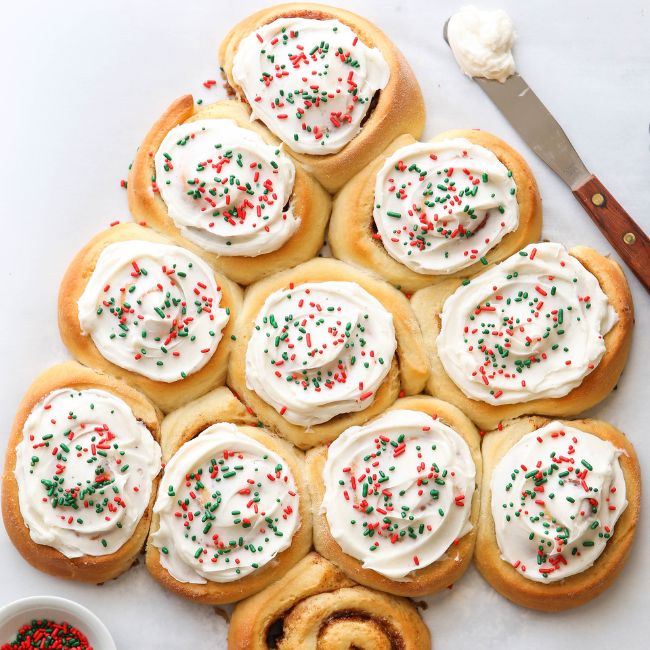 Cinnamon Roll Christmas Tree